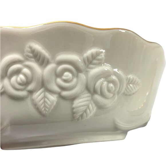 2 Lenox Bowls Ivory Embossed Rose Floral Scalloped Edge Handcraft Goldtone Trim‎ - Picture 5 of 9